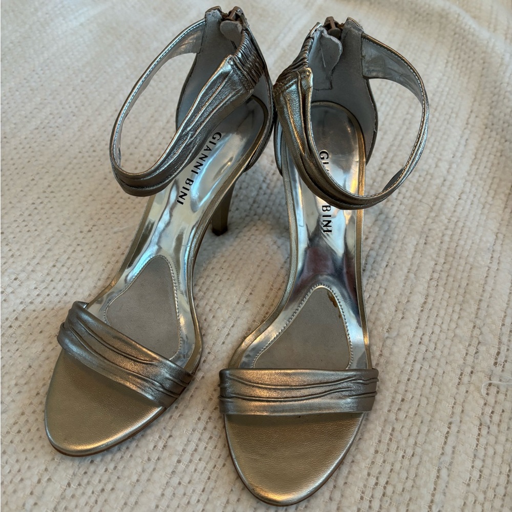 Women’s Ankle Strap Heels Gianni Bini